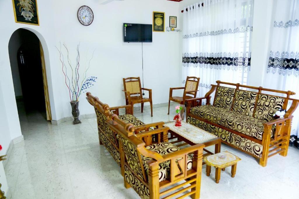 Indusara Villa ベントータ エクステリア 写真