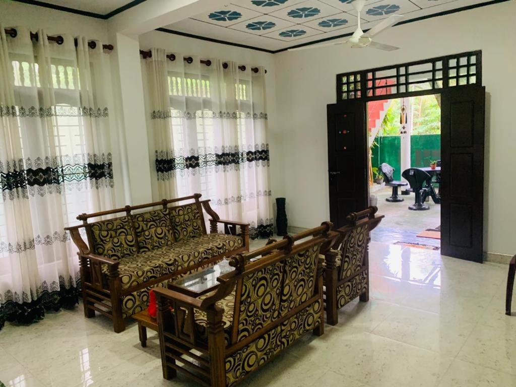 Indusara Villa ベントータ エクステリア 写真